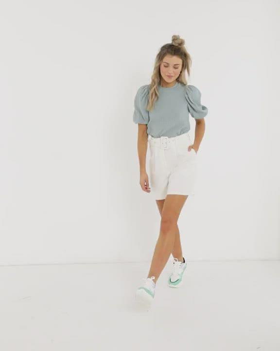 https://glamfix.store/storage/main/video/video-1.mp4